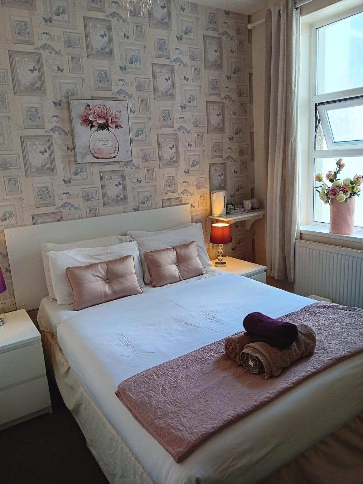 The Chorlton Guest house 3*